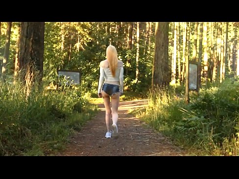 ❤️ Kaunis nainen liikkuu hitaasti, ei alaston video ️❌ Porno fb at us ☑